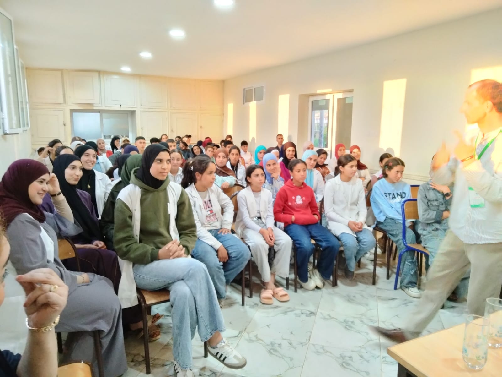 نشاطً  تحسيسي  بـدار الطالب(ة) بجماعة  اسجن اقليم وزان