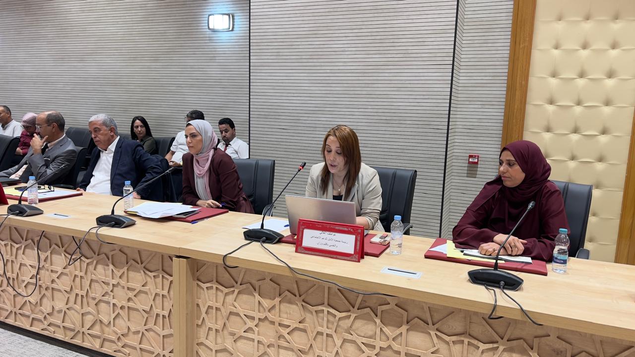 لقاءً تواصليً لتقديم الدراسة السيكولوجية حول "تعزيز الصحة النفسية والاجتماعية للفئات في وضعية هشاشة: من التشخيص إلى استراتيجيات التدخل"
