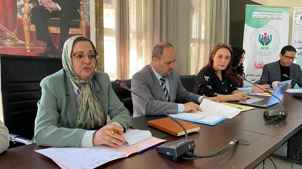 لقاءً تواصليً  تحت شعار: “تعزيز الصحة النفسية والاجتماعية بالوسط المدرسي: مسؤولية مشتركة”.