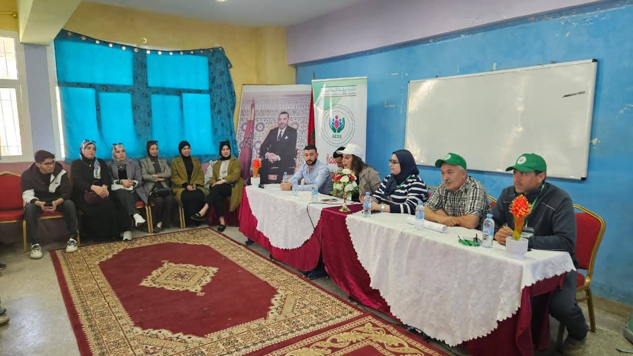 لقاء تواصلي حول الصحة النفسية ومخاطر الإدمان والتنمر والعنف بالوسط المدرسي